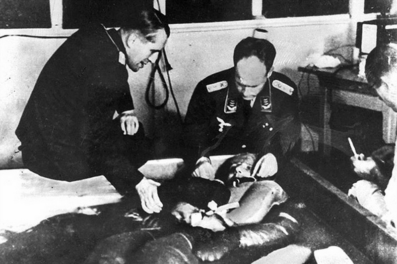 【恐怖】ナチスの強制収容所で行われていた人体実験。(画像あり)・1枚目