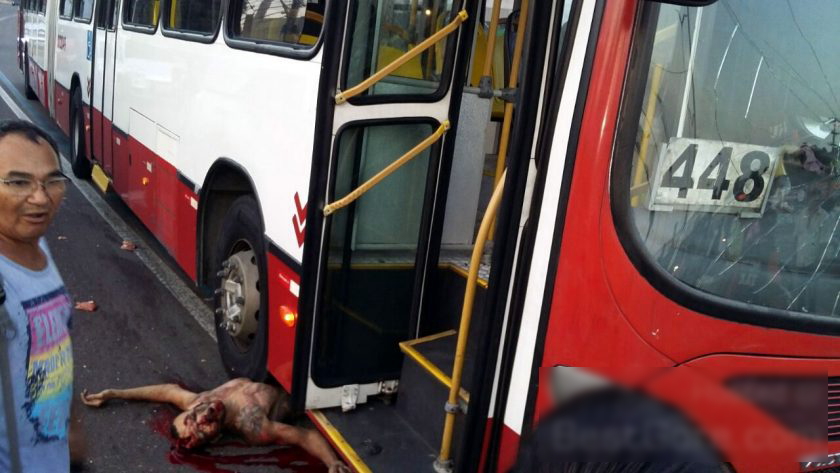【閲覧注意】大型バスに轢かれた人間の体がコレ。(画像)・3枚目