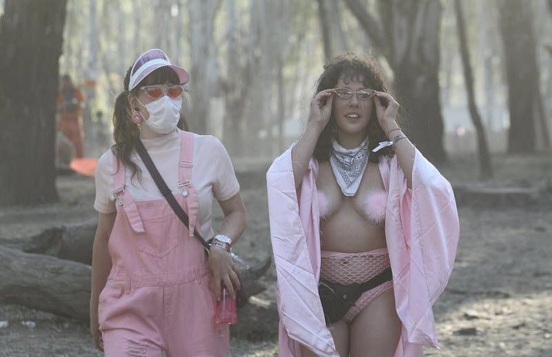 【エロフェス】オーストラリアのお祭りStrawberry Fields Festivalの様子、エロい衣装でクッソ楽しそうｗｗｗｗｗ(画像)・15枚目