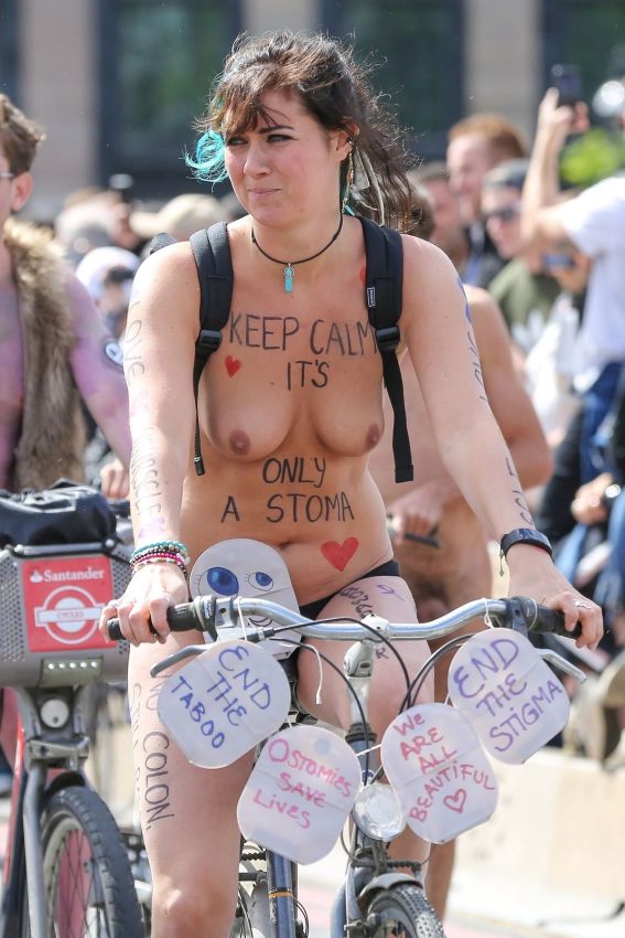 【裸族の祭典】ロンドンで毎年開催される“世界全裸自転車ライド”、垂れ乳ばかりだけど超エロい！！(画像)・11枚目