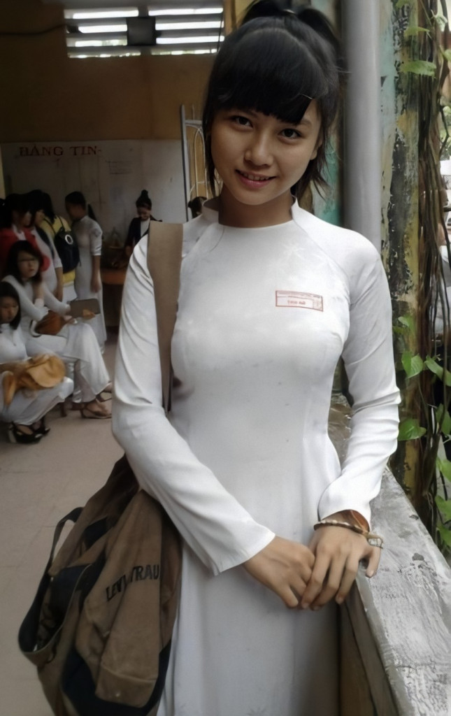 【アオザイ少女】ベトナムのアオザイという清楚なようでエロエロな見た目の民族衣装ｗｗｗｗｗｗｗ(画像50枚)・7枚目