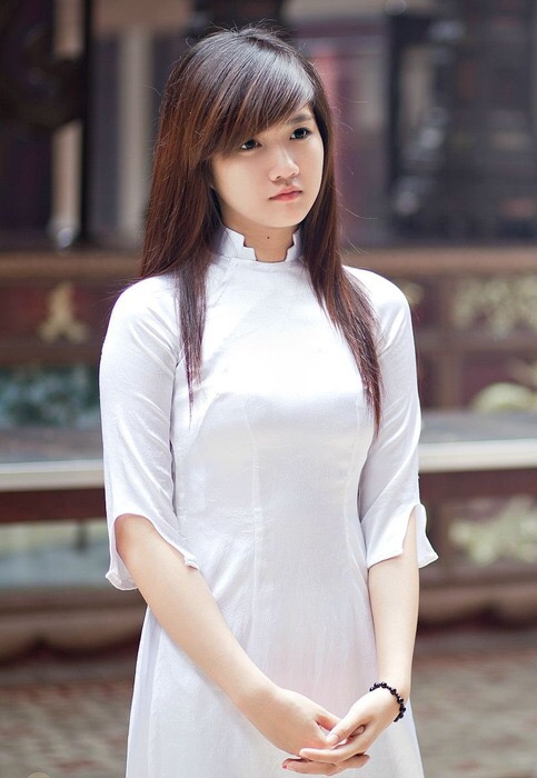 【アオザイ少女】ベトナムのアオザイという清楚なようでエロエロな見た目の民族衣装ｗｗｗｗｗｗｗ(画像50枚)・15枚目